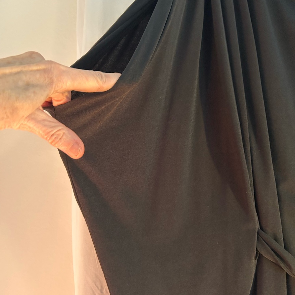 Susie Chin Summer – Elegant Cocktail Midi / Party Dress
 Black Batwing Dress NWT - Picture 3 of 7